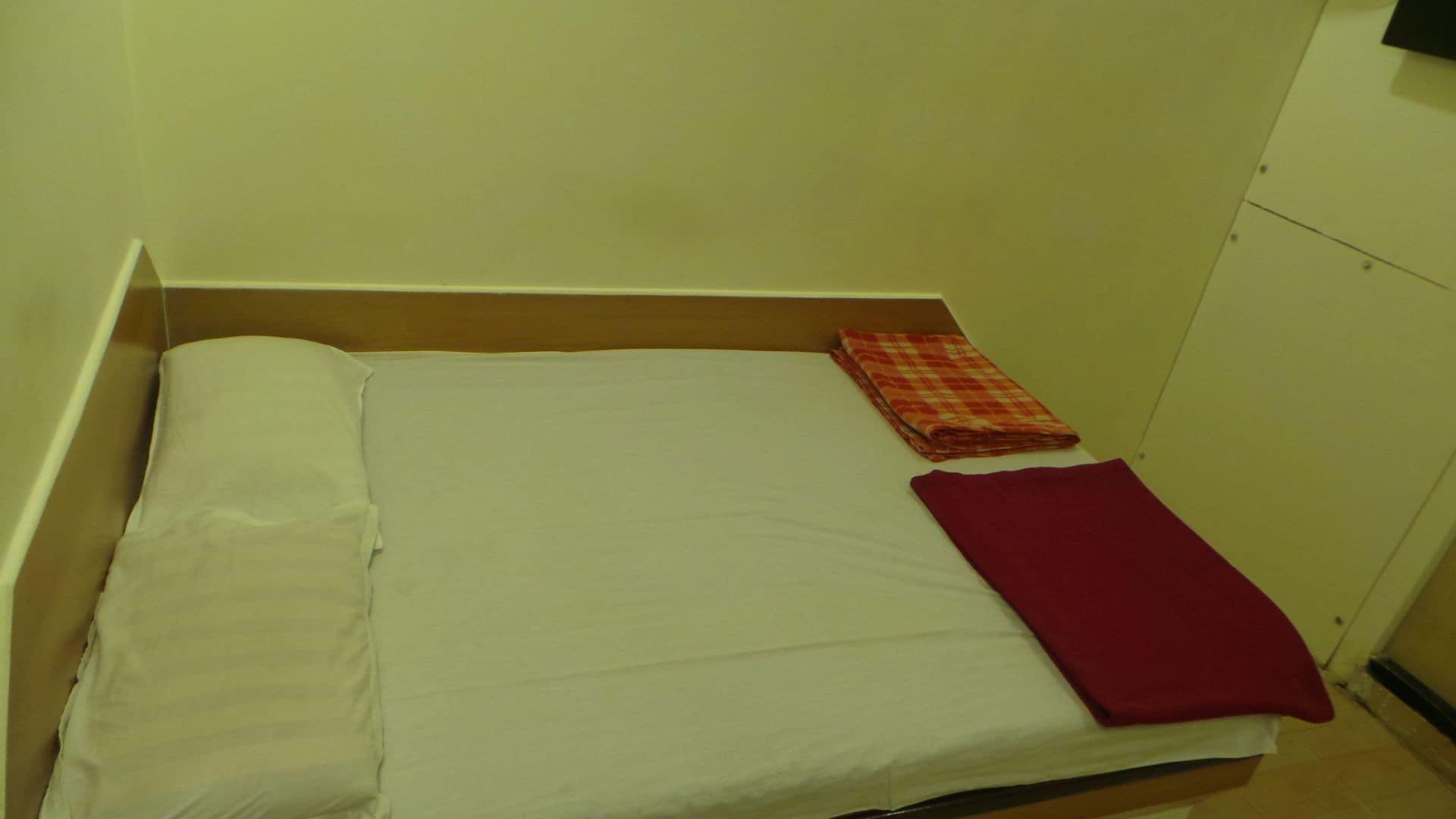 Super Oyo Hotel Dreamland Mumbai Exterior photo